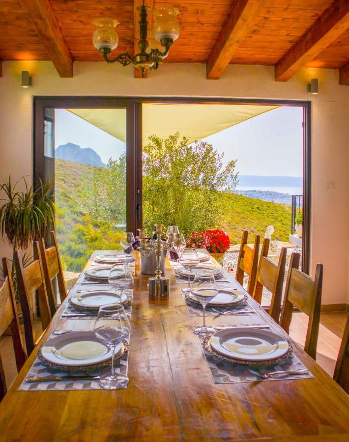 Hill Apartment With Private Pool Kucine Екстер'єр фото
