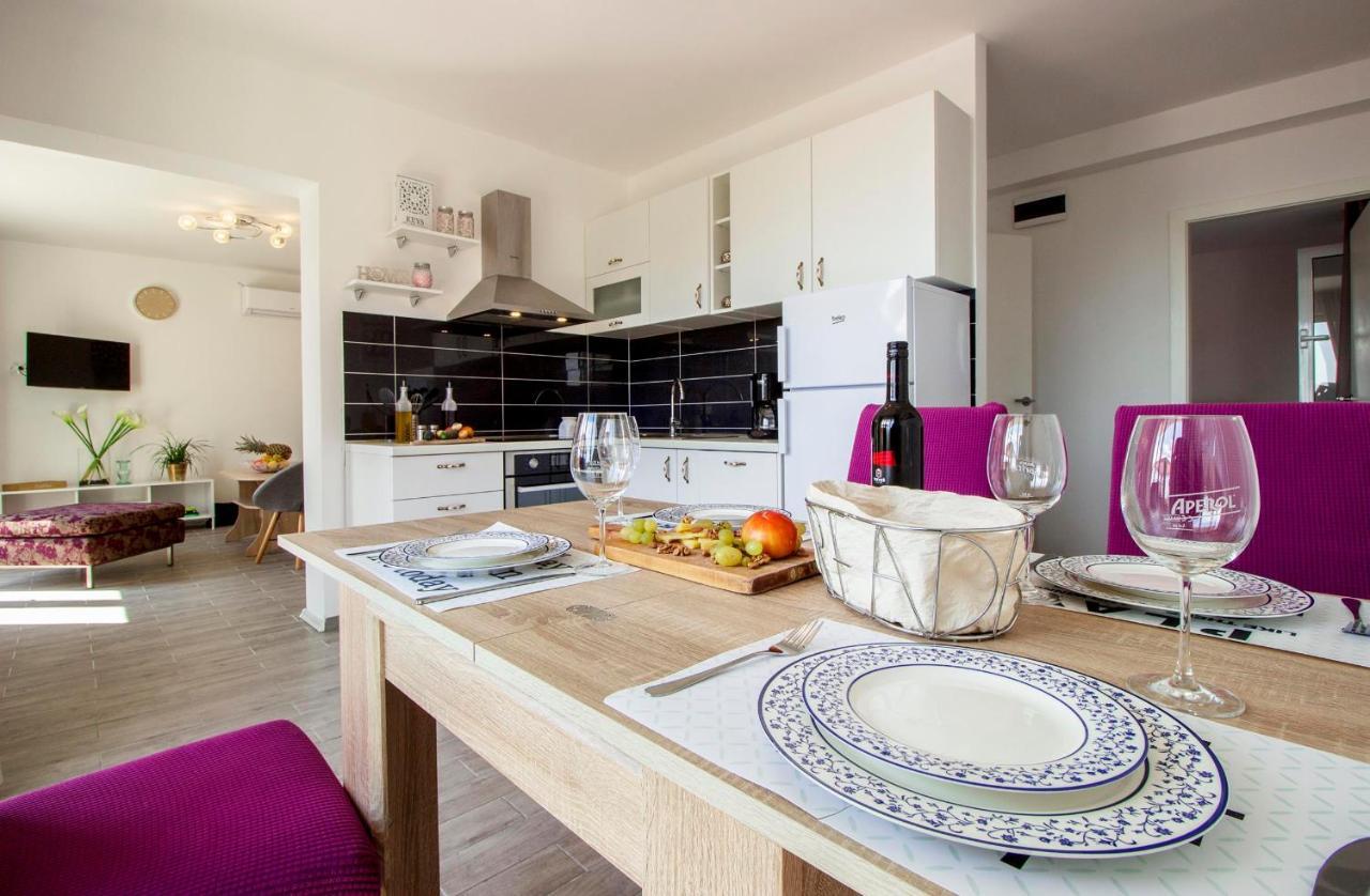 Hill Apartment With Private Pool Kucine Екстер'єр фото